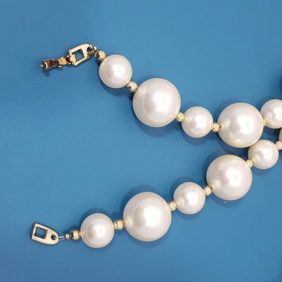 Napier Vintage Large Faux Pearl Statement Necklace - Picture 7 of 8